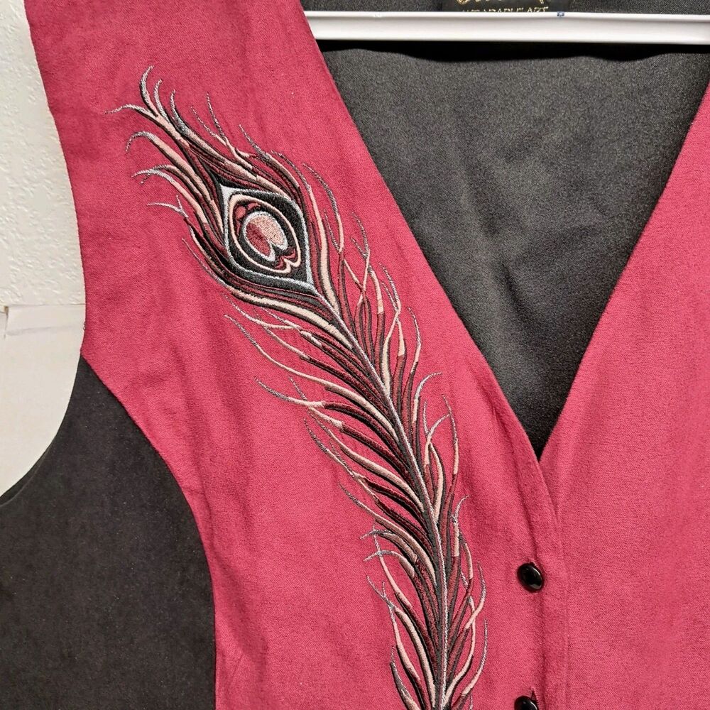 Bob Mackie Wearable Art Rouge Black Embroidered Peacock Feather Vest Size 2XL - Picture 3 of 8